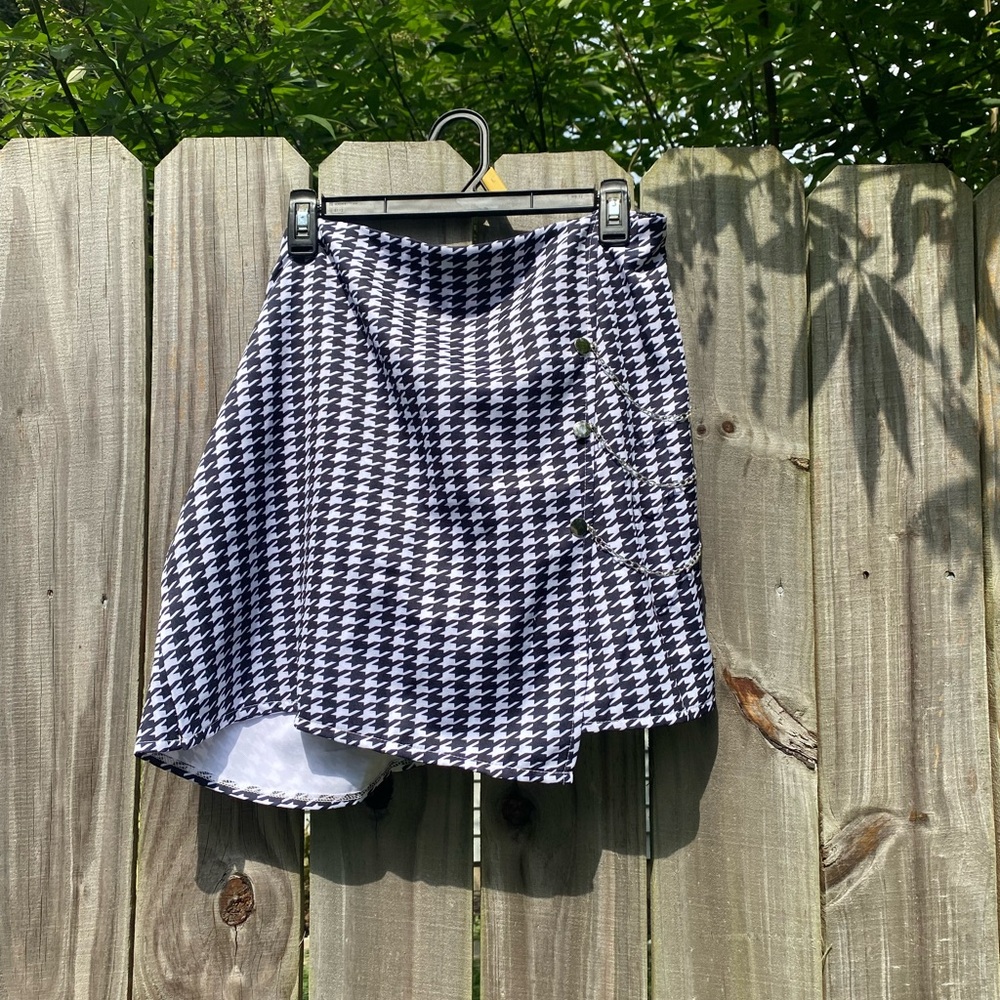 SHEIN Stylish Black and White Houndstooth Skirt